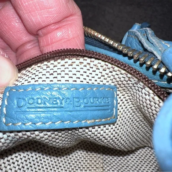 Dooney & Bourke Vintage Blue Envelope Shoulder Bag - Picture 10 of 11